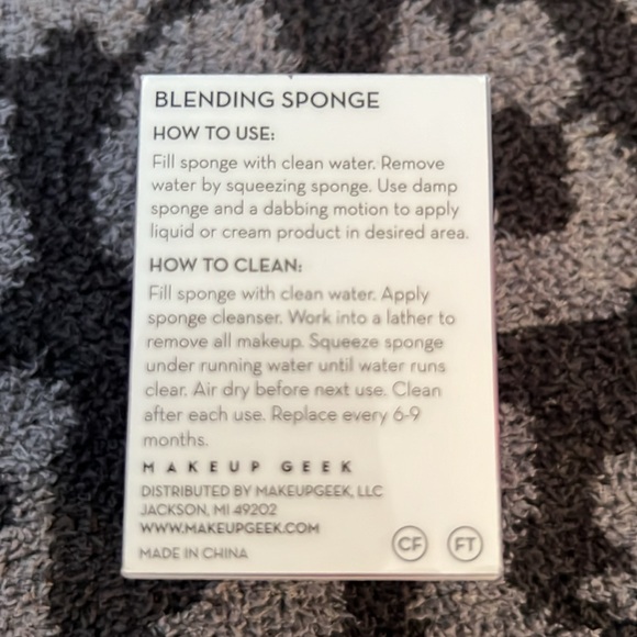Makeup Geek Beauty Blender Makeup Sponge - Picture 2 of 2